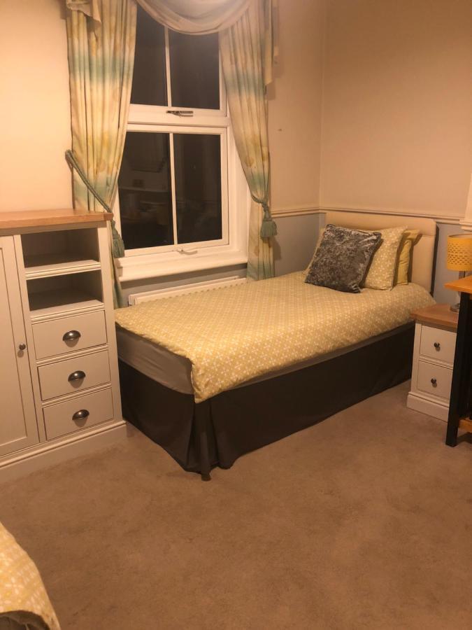 Netley Guest House Farnborough  Ngoại thất bức ảnh