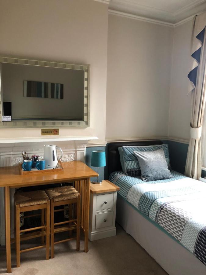 Netley Guest House Farnborough  Ngoại thất bức ảnh